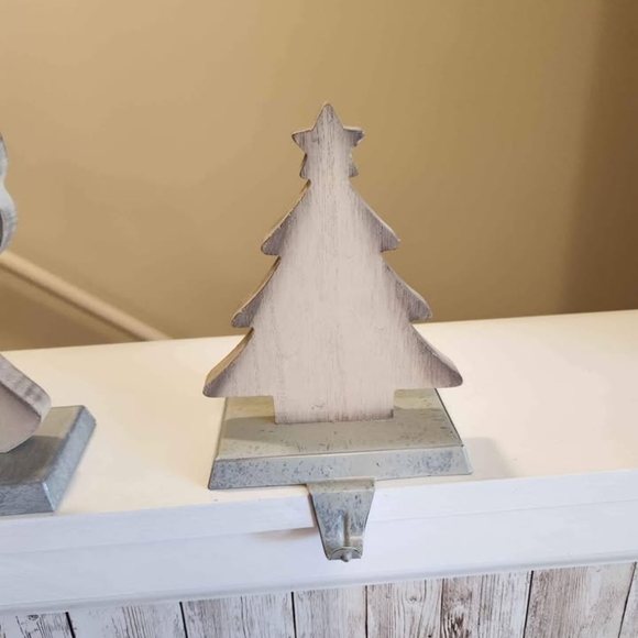 Set of 4 Holiday Stocking Holders - Picture 5 of 5